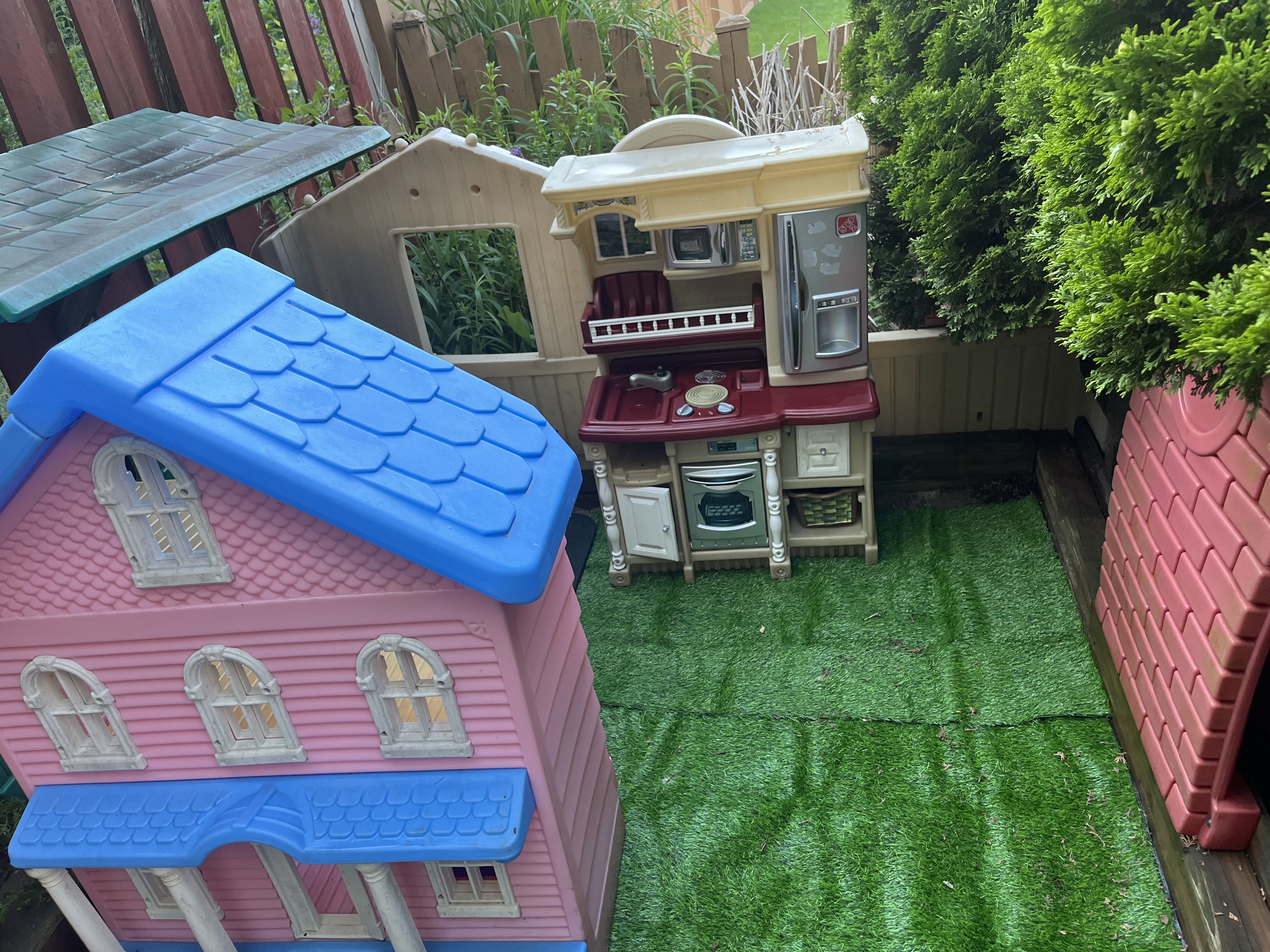 Minis Daycare facilities